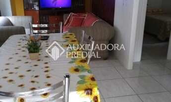 Imagem 2: PORTO ALEGRE - Casa Padrão - Cascata