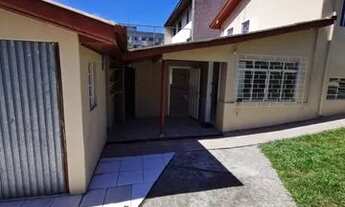 Imagem 2: Residência com 2 quartos para alugar por R$ 1700.00, 70.00 m2 - AGUA VERDE - CURITIBA/PR