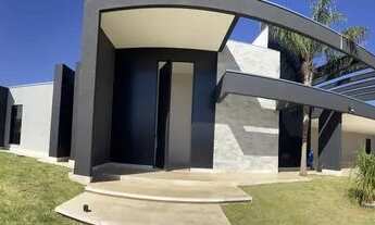 Imagem: Casa para venda tem 2500 metros quadrados