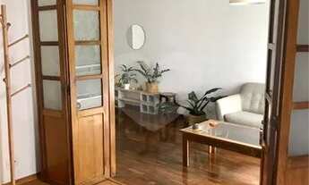 Imagem 5: Lindo, recém reformado,sala expandida, dois dormitórios e um terraço