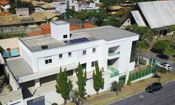 Imagem 2: Casa para aluguel tem 469 metros quadrados com 4 quartos em Belvedere - Belo Horizonte - M