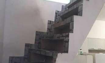 Imagem 4: Casa de 2 andares com cobertura