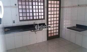 Imagem 2: Casa para aluguel, 3 quartos, 1 suíte, 1 vaga, Pampulha - Uberlândia/MG