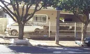 Imagem 3: Casa 3 dormitórios, garagem 2 carros, 3 salas