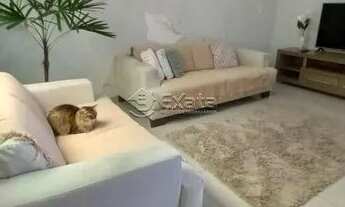 Imagem: LINDA CASA ASSOBRADADA