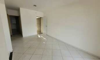 Imagem 3: Casa de condomínio térrea com 3 quartos e um amplo quintal com vista privilegiada para o p