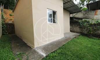 Imagem 2: Casa para venda possui 60 metros quadrados com 2 quartos em Aeroporto - Juiz de Fora - MG