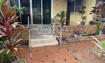 Imagem 3: Localização extritamente residencial, rua Astreia, casa linear, com quintal frontal