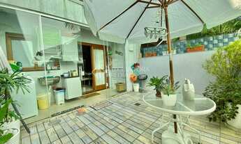 Imagem 3: PORTO ALEGRE - Casa Padrão - Hípica