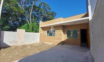 Imagem: Casa com 03 quartos (sendo 01 suíte) á