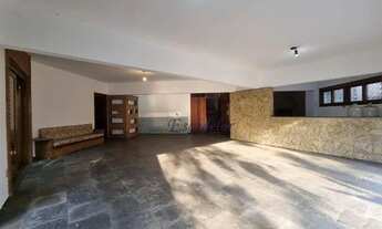 Imagem 4: Sobrado com 6 dormitórios e 6 vagas à venda, 467 m² por R$ 3.280.000 - (Zona Norte) Barro