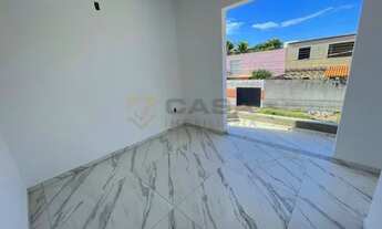 Imagem 3: DNO .. CASA COM VARANDA E DUAS SUÍTES