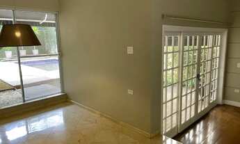 Imagem 4: Casa em Alphaville para aluguel e venda tem 350 metros quadrados com 4 quartos