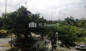 Imagem 2: Apartamento quatro quartos, com vaga, frontal Praia do Flamengo