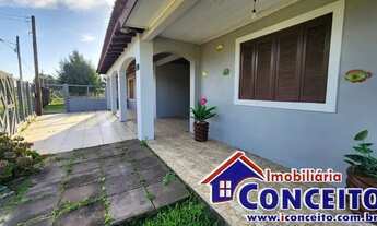 Imagem 2: C526 - Bela residência de esquina a 250 metros do mar no balneário Nordeste