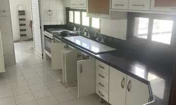 Imagem 5: 4 Suítes , sendo 1 suíte máster, piso porcelanato na sala e nos quartos, nascente ,andar a