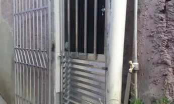 Imagem: Casa de 2 andares com cobertura