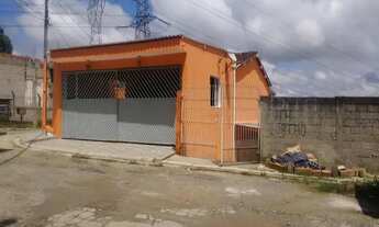 Imagem: Eduardo. 3 casas no terreno na região