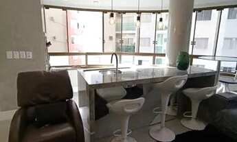 Imagem 5: Á poucos metros da praia, no centro de Balneário Camboriú, 03 suítes, mobiliado!