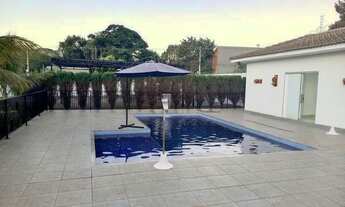 Imagem: Aluga-se casa com 3 suítes e piscina!