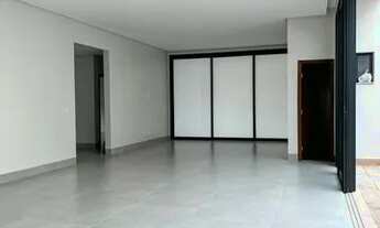 Imagem 2: Casa Térrea - Portal Golf Green - 245m² de área construída - 04 suítes Casa toda com esqu