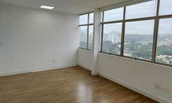 Imagem 6: Conjunto em ótima localização, ótimo estado, 80 m², piso laminado, 2 banheiros, copa