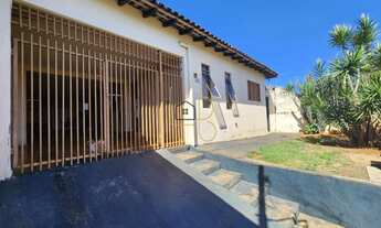 Imagem: CASA À VENDA DE 250 m2 NO JARDIM DO SOL