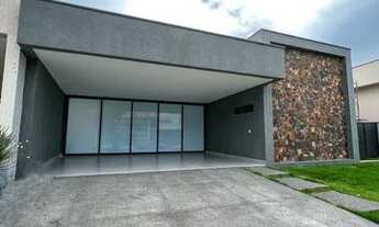 Imagem 4: Casa Térrea - Portal Golf Green - 245m² de área construída - 04 suítes Casa toda com esqu