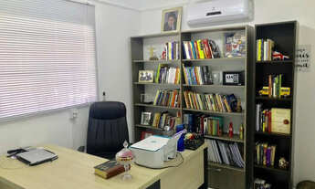 Imagem 3: Casa para Venda em Uberlândia, Jardim Holanda, 3 dormitórios, 1 suíte, 3 banheiros, 2 vag