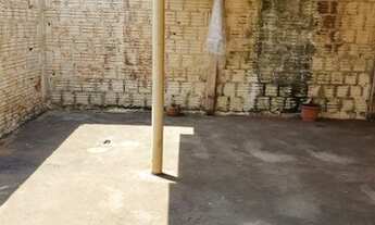 Imagem 3: Casa com dois quartos, sala ampla e garagem