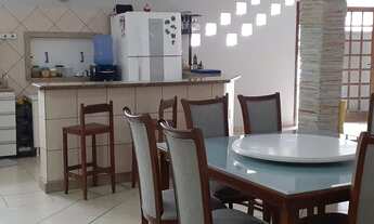 Imagem: Casa para venda tem 220 metros quadrados