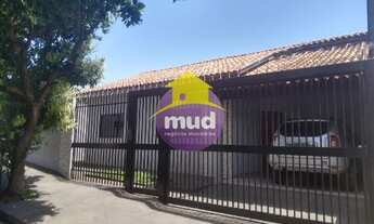 Imagem: Casa para à venda no bairro JARDIM CASTELINHO