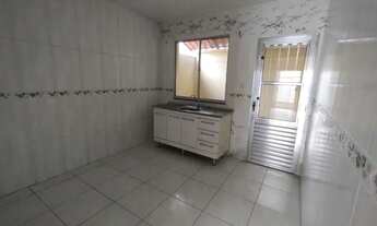 Imagem 7: Casa com 2 quartos e quintal em condomínio fechado no bairro Leandro