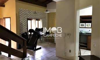 Imagem 6: Propriedade no Rio Tavares com duas casas, localizada a 500m da praia, entre a a Joaquina