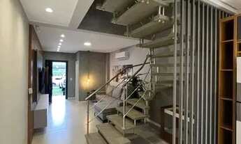 Imagem 6: Sobrado Triplex Mobiliado(a), 3 dormitórios ( sendo 3 suítes ), 2 vagas de garagem. Canto