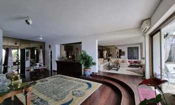 Imagem 3: Maravilhoso imóvel com direito a laje e na melhor localização da Avenida Atlântica