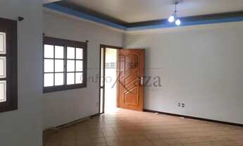 Imagem 3: Casa de condomínio para aluguel e venda com 210 metros quadrados com 4 quartos