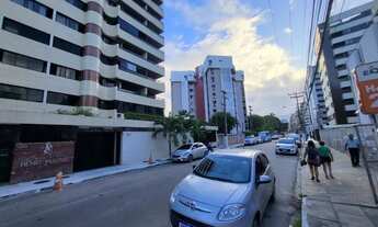 Imagem 3: ALUGA-SE apto com 04 quartos, sendo 03 suítes + dependência completa, EDF. Mans