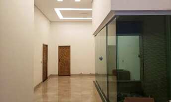 Imagem 2: CASA EM VIA PUBLICA