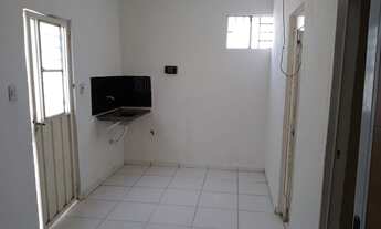 Imagem 5: Kitnet separado com 2 quartos pintura nova e água inclusa