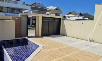 Imagem 5: Casa de condomínio para venda possui 235 metros quadrados com 3 quartos