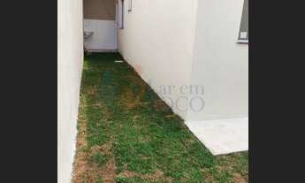 Imagem 4: 771B. CASA 3Q DE ESQUINA COM QUINTAL FRENTE E LATERAL, 2 VGS ESTILO MODENO B. N CENTRO