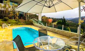 Imagem: Casa de 415 m² de área construída no