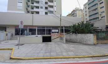Imagem 2: Loja com sobre loja de 821,68m², com 20 vagas de garagem cobertas no Abraão/Florianópolis