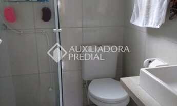 Imagem 4: PORTO ALEGRE - Casa Padrão - Cascata