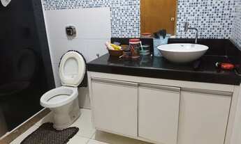 Imagem 4: Vendo uma linda casa ..