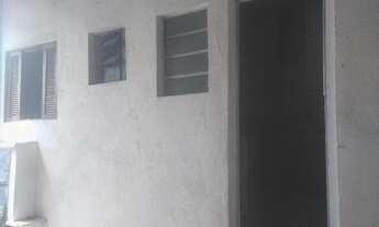 Imagem: Casa 2 cômodos frente metrô capão