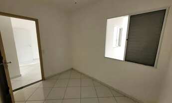 Imagem 6: Casa de condomínio térrea com 3 quartos e um amplo quintal com vista privilegiada para o p