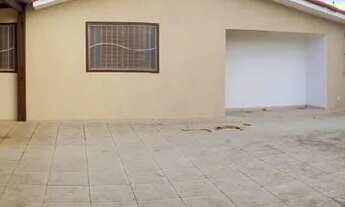 Imagem 3: LOCAÇÃO - Excelente Casa no bairro Pitimbu - 03 Quartos e bastante espaço!