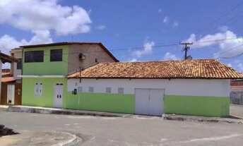 Imagem 1: Casa em rua pública